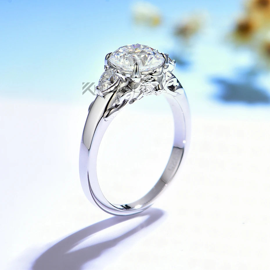 Sterling Silver Ring - แหวนมอยซาไนต์ทรงกลม 7.5 มม. D VVS1 Lion