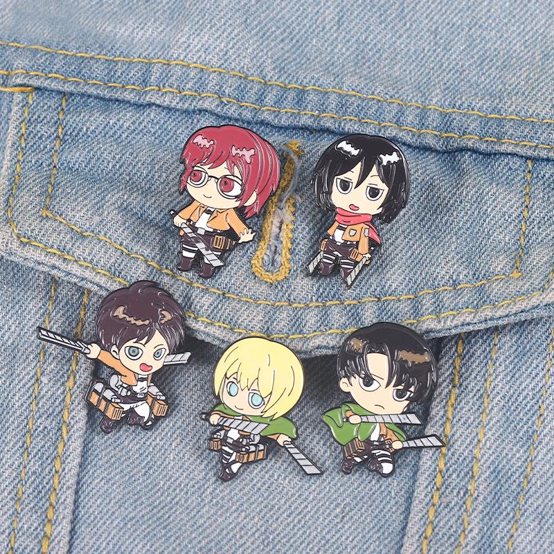 โจมตีTitan ChibiเคลือบPins Cus - Levi Jewelry & Watches Inc บทวิจารณ์และราคา