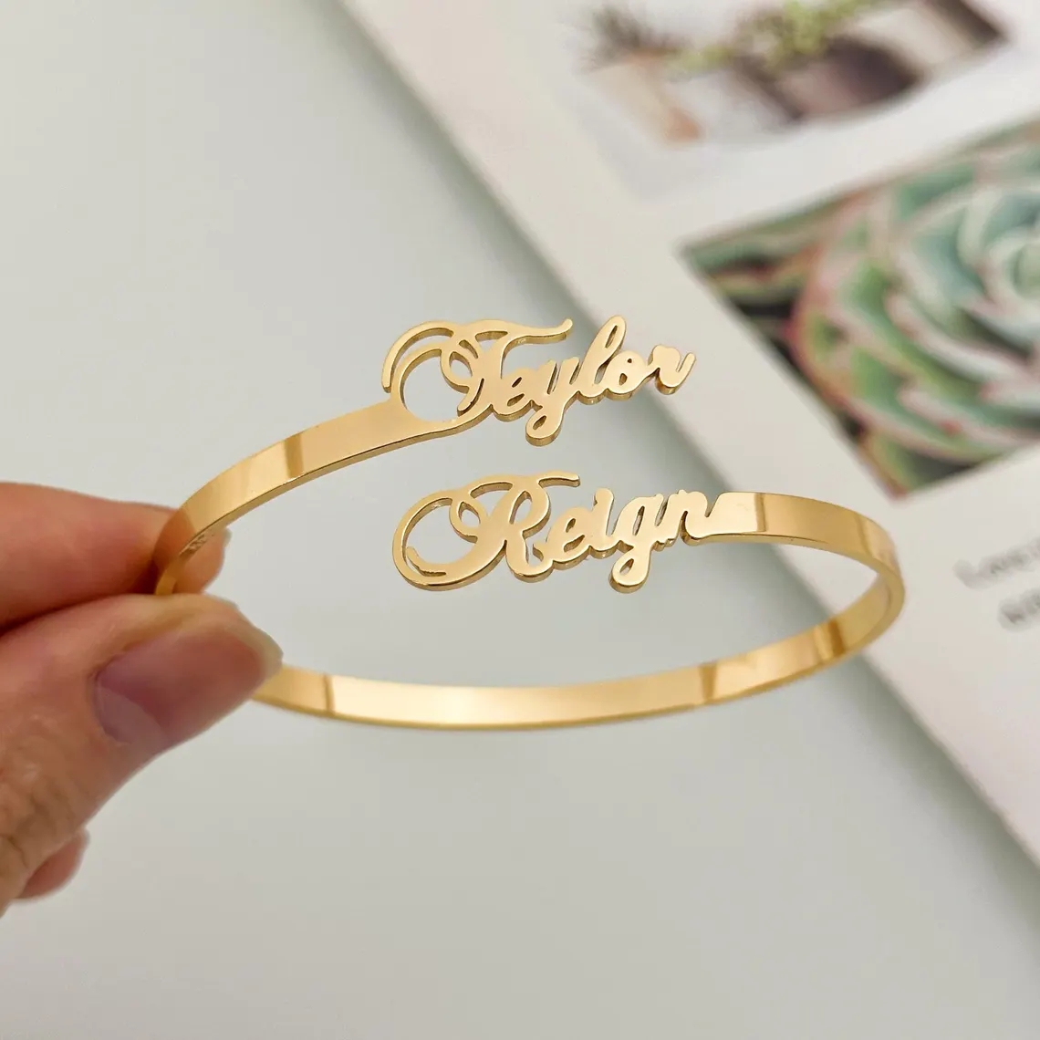CUSTOM CUSTOM ชื่อเด็กสร้อยข้อ - Cuff Bangle Bracelet บทวิจารณ์และราคา