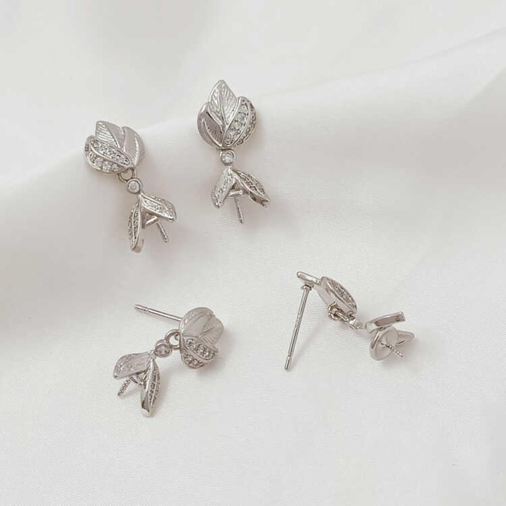 ต่างหูแบบติดหูทำมือ รูปดอกแมกโ - Pearl Stud Earrings บทวิจารณ์และราคา